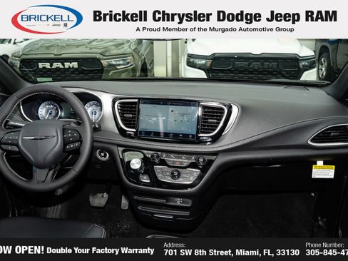 Used 2026 Chrysler Pacifica Select w/ S Appearance Package FWD image 20