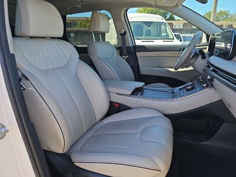 Used 2024 Hyundai Palisade Limited FWD image 10