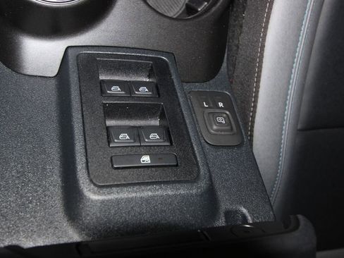 Used 2023 Ford Bronco Black Diamond image 18