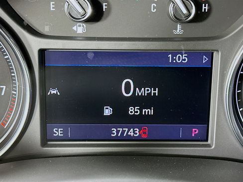 Used 2023 Buick Enclave Essence w/ LPO, Cargo Package image 19