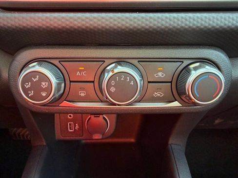 Certified 2025 Nissan Kicks Play S FWD image 28