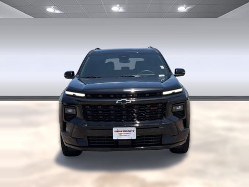 Used 2025 Chevrolet Traverse RS w/ LPO, Floor Liner Package FWD image 6