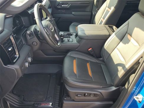 Used 2024 GMC Sierra 1500 AT4 w/ AT4 Preferred Package image 5