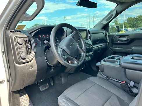 Used 2019 Chevrolet Silverado 1500 Custom Trail Boss w/ Custom Convenience Package AWD/4WD image 9
