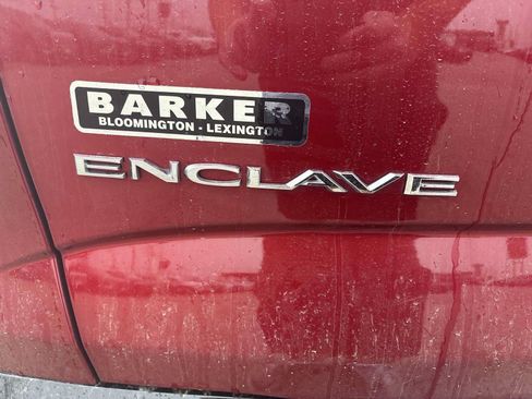 Used 2022 Buick Enclave Essence w/ Sport Touring Edition FWD image 32