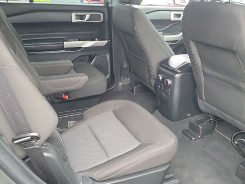 Used 2022 Ford Explorer XLT image 20
