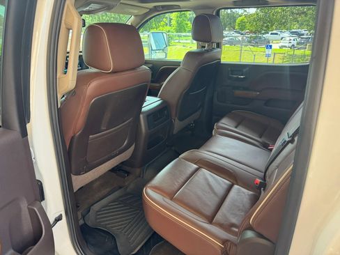 Used 2015 Chevrolet Silverado 2500 High Country w/ Duramax Plus Package AWD/4WD image 19