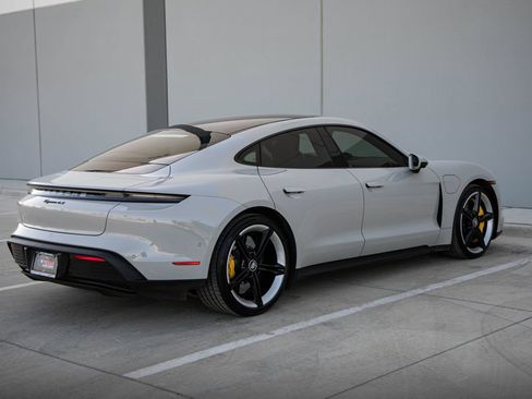 Used 2022 Porsche Taycan 4S AWD/4WD image 11