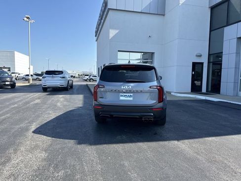 Used 2022 Kia Telluride SX w/ SX Prestige Package AWD/4WD image 4
