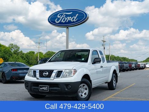 Used 2018 Nissan Frontier S RWD image 2