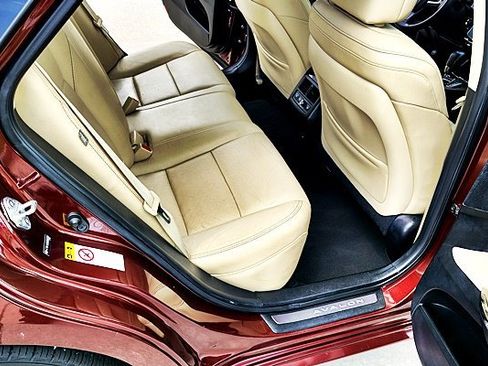 Used 2013 Toyota Avalon Limited FWD image 17