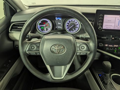 Used 2022 Toyota Camry LE FWD image 16