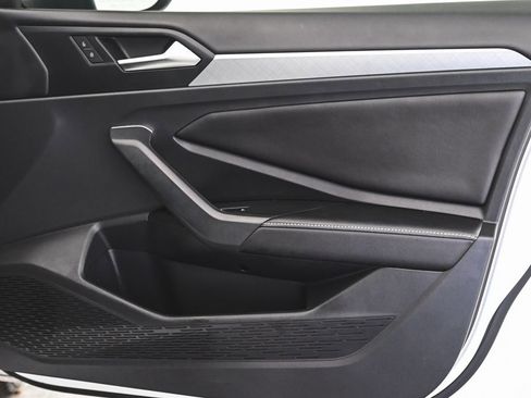 Used 2022 Volkswagen Jetta SE FWD image 11