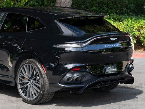 Used 2025 Aston Martin DBX 707 image 10