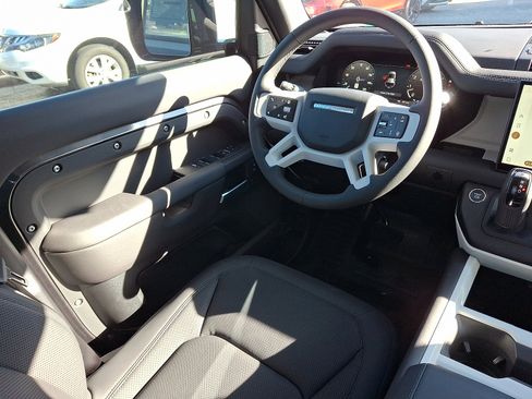 New 2025 Land Rover Defender 110 S image 13