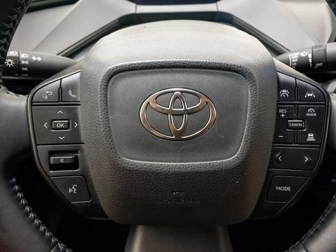 Used 2025 Toyota Prius LE FWD image 10