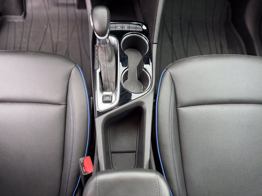 Used 2025 Buick Encore GX Sport Touring FWD image 31