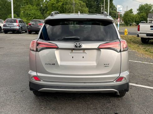Used 2018 Toyota RAV4 XLE w/ Plus Extra Value Package AWD/4WD image 6