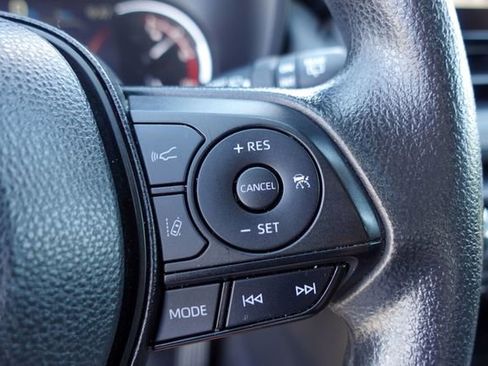 Certified 2024 Toyota RAV4 XLE FWD image 18