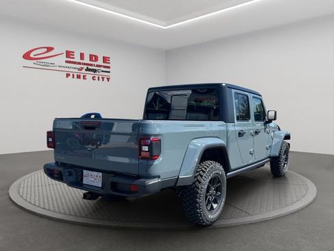 New 2026 Jeep Gladiator Sport AWD/4WD image 5