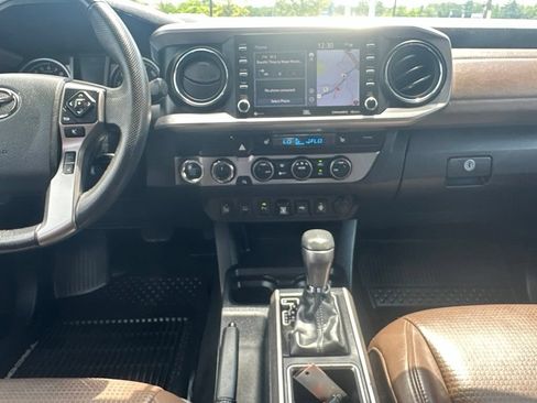 Used 2020 Toyota Tacoma Limited AWD/4WD image 20