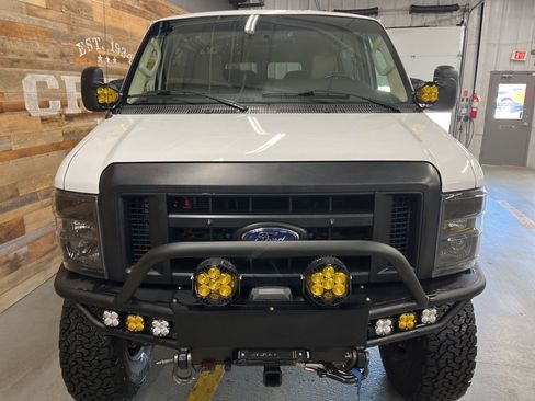 Used 2009 Ford E-350 and Econoline 350 XL image 8