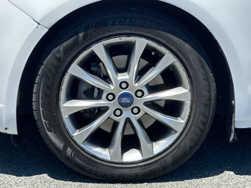 Used 2017 Ford Fusion SE w/ Fusion SE Technology Package FWD image 25