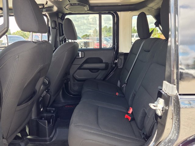 Used 2019 Jeep Wrangler Unlimited Sahara w/ Safety Group AWD/4WD image 6