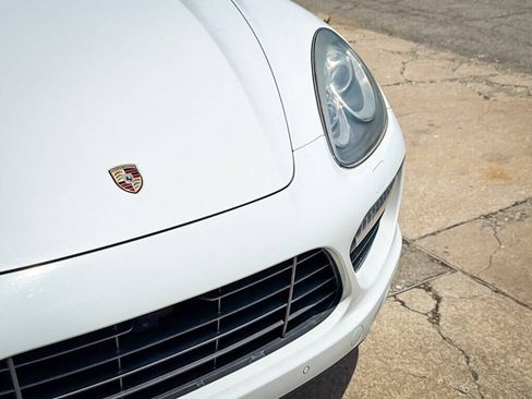 Used 2013 Porsche Cayenne Turbo w/ Premium Pkg Plus AWD/4WD image 8