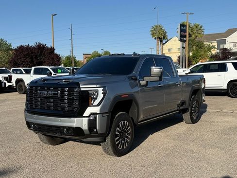 Used 2025 GMC Sierra 3500 Denali Ultimate AWD/4WD image 1