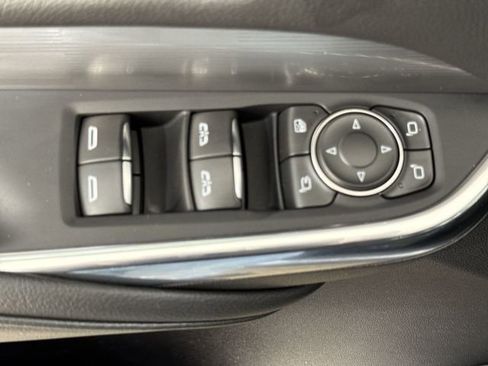 Certified 2025 Cadillac XT4 Premium Luxury image 23