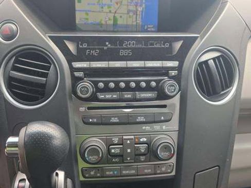 Used 2015 Honda Pilot Touring image 6