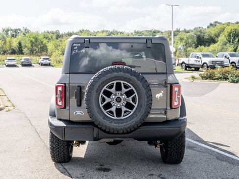 New 2025 Ford Bronco Badlands image 6