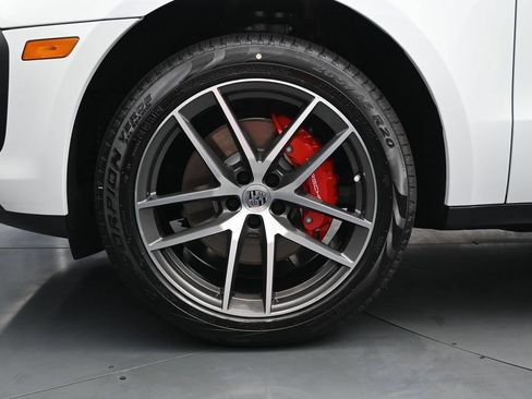 New 2026 Porsche Macan S AWD/4WD image 8