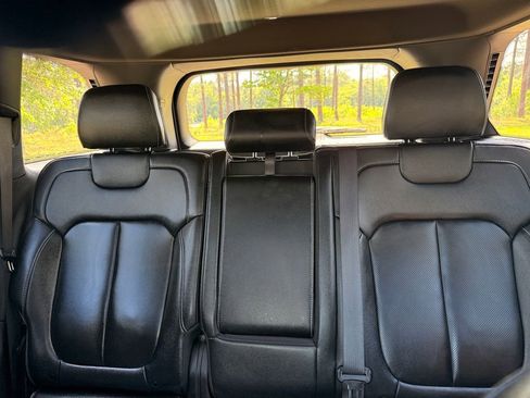 Used 2024 Jeep Grand Cherokee Limited w/ Luxury Tech Group II AWD/4WD image 28