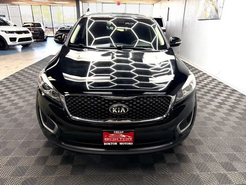 Used 2017 Kia Sorento AWD image 6