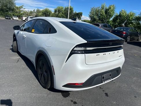 Used 2026 Toyota Prius Plug-In Hybrid FWD image 11