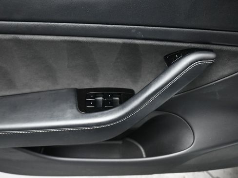 Used 2018 Tesla Model 3 Long Range image 10