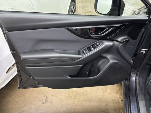 Used 2019 Subaru Crosstrek 2.0i Premium w/ Eyesight System image 11