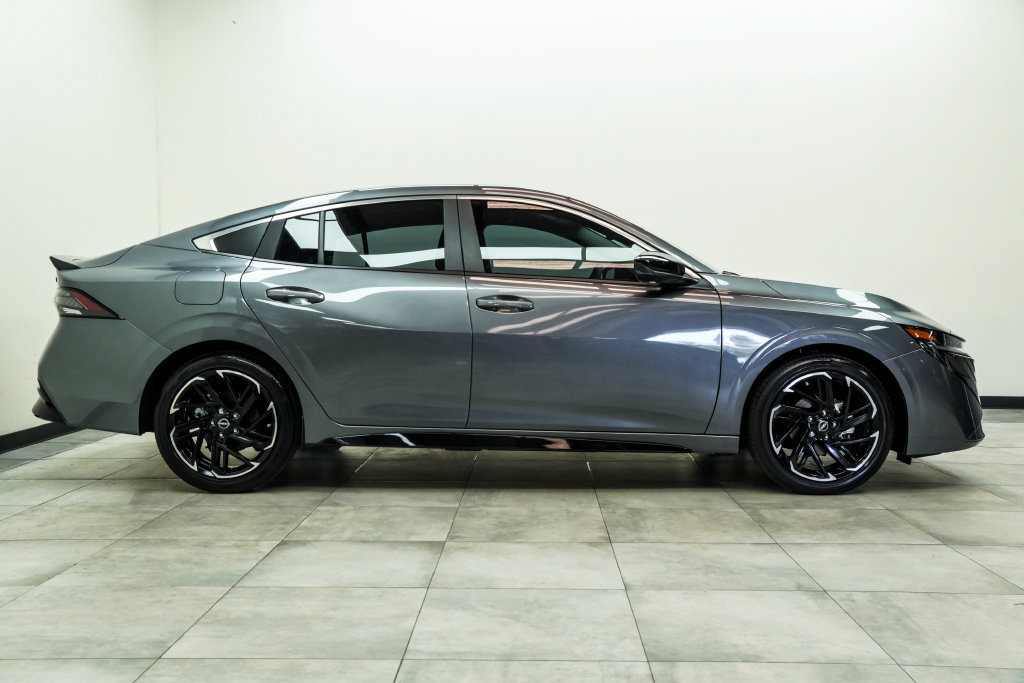 Used 2026 Nissan Sentra SR w/ Floor Mat Package FWD image 7