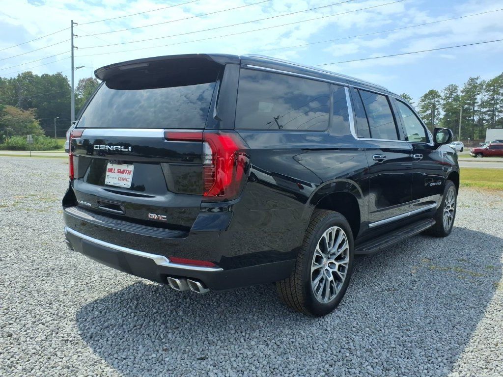 New 2026 GMC Yukon XL Denali w/ Advanced Technology Package AWD/4WD image 7