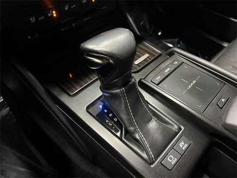 Used 2019 Lexus ES 300h w/ Luxury Package image 21