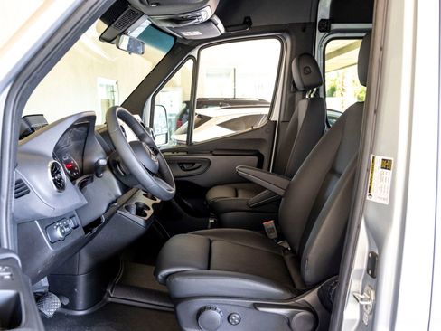 New 2025 Mercedes-Benz Sprinter 2500 image 16