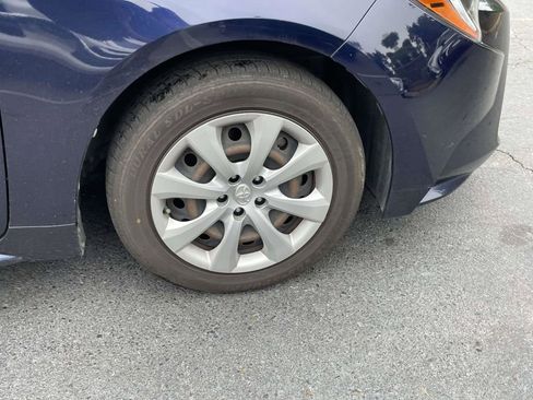 Used 2020 Toyota Corolla LE FWD image 25