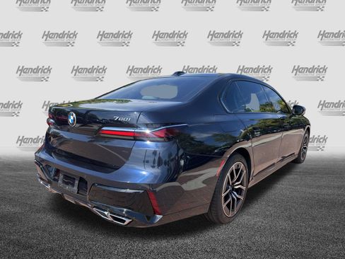 Used 2023 BMW 760i xDrive AWD/4WD image 10