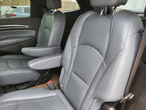 Used 2023 Buick Enclave Essence w/ Experience Buick Package FWD image 14