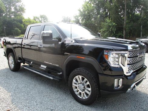Used 2022 GMC Sierra 3500 Denali w/ Denali Ultimate Package AWD/4WD image 7