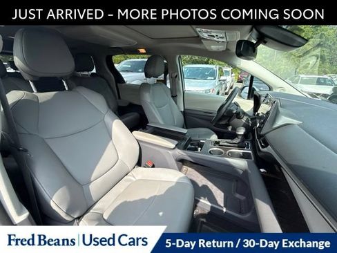 Used 2023 Toyota Sienna XLE w/ XLE Plus Package AWD/4WD image 14
