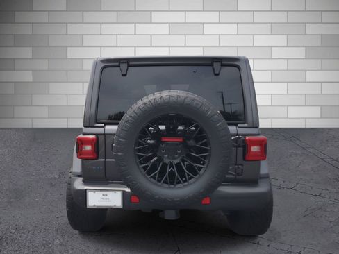 Used 2025 Jeep Wrangler Unlimited Rubicon 4xe w/ Steel Bumper Group AWD/4WD image 4