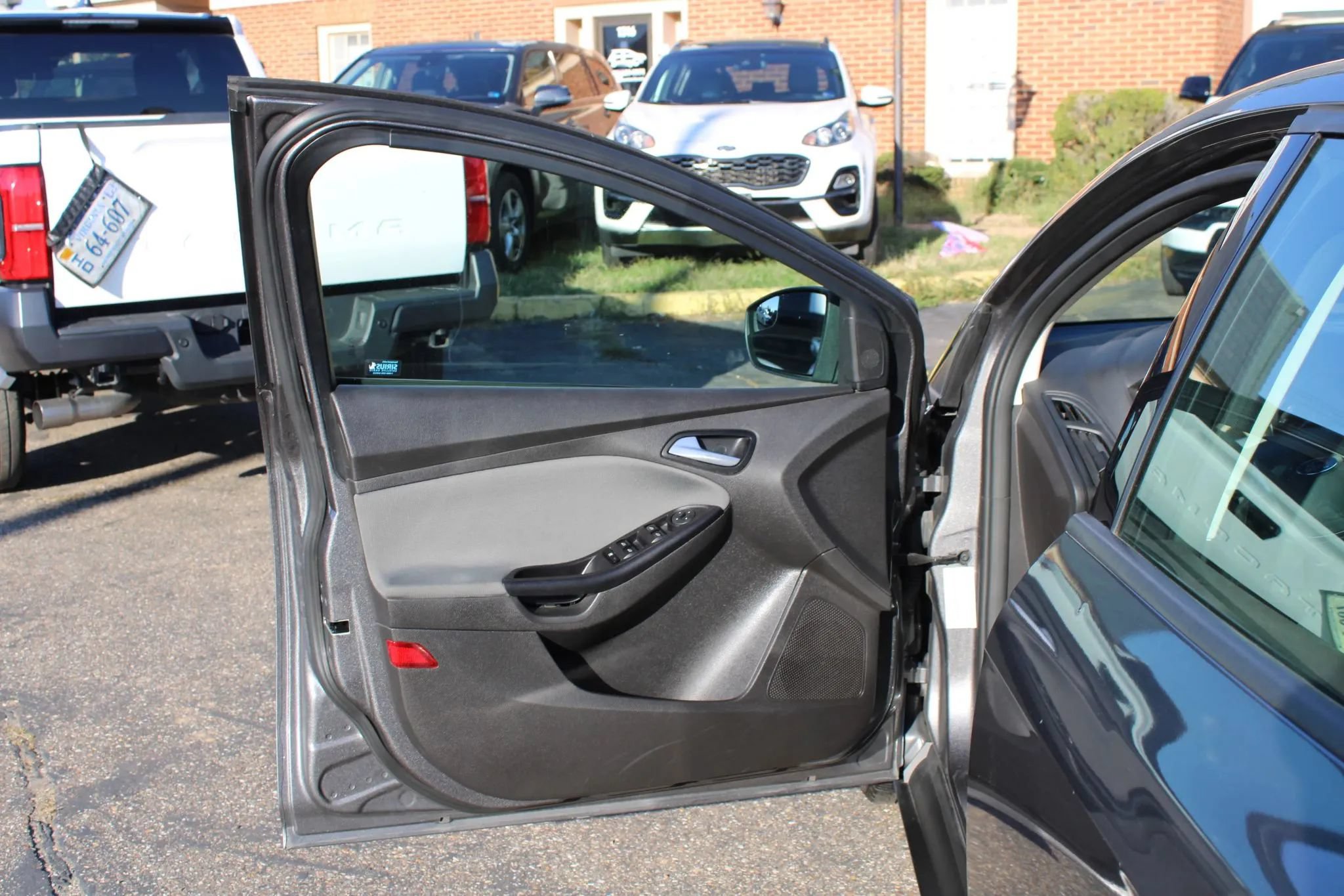 Used 2013 Ford Focus SE FWD image 5
